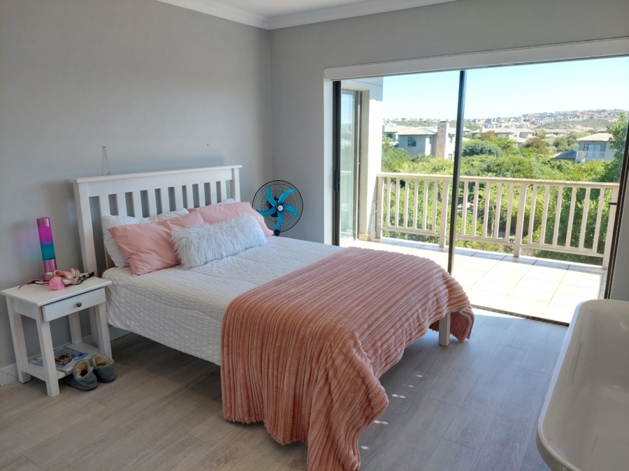 4 Bedroom Property for Sale in Hartenbos Landgoed Western Cape